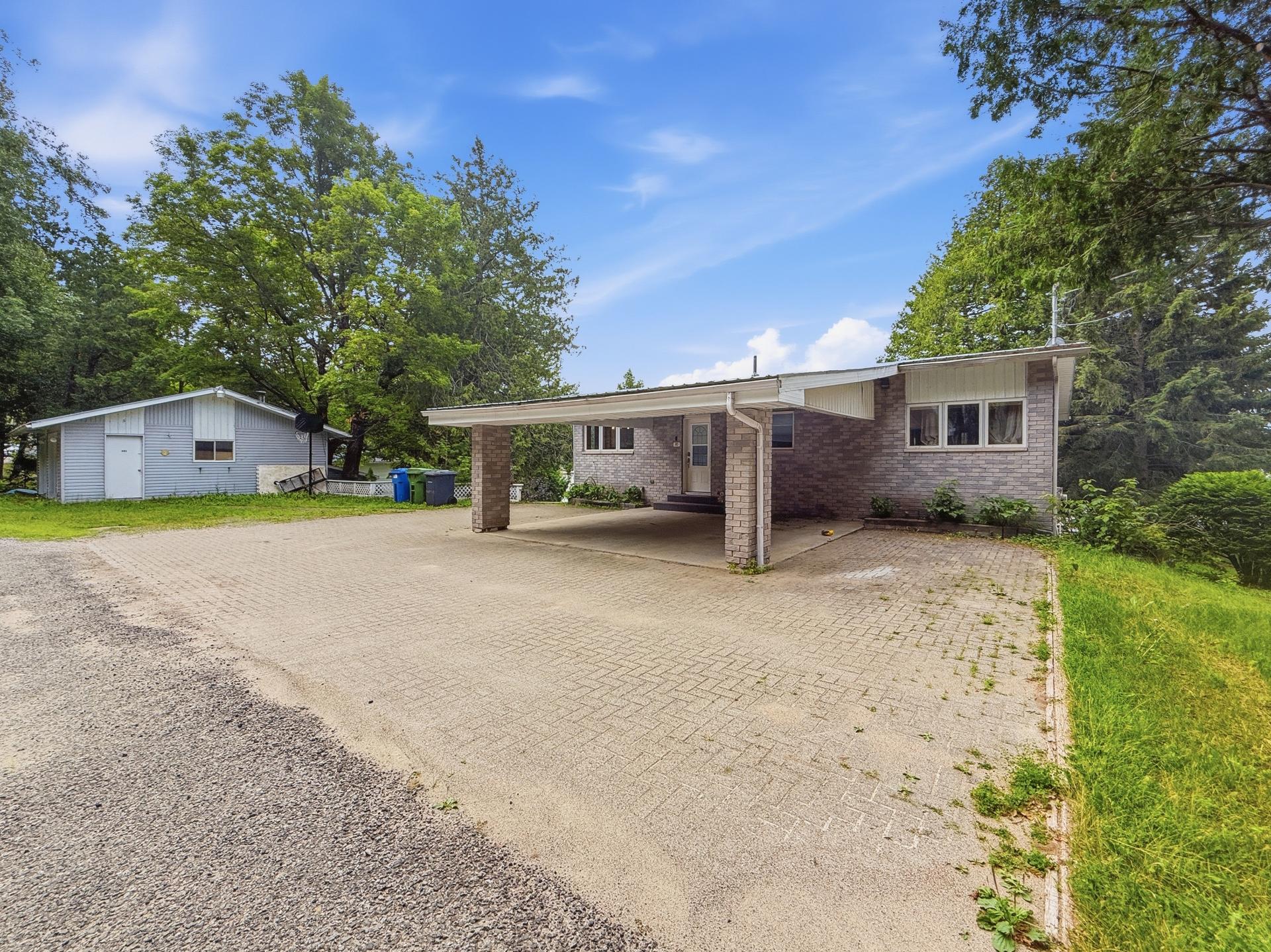 Residential in Duhamel-Ouest 5