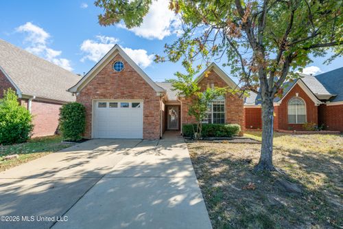 8224 Clubview Drive, Olive Branch, MS, 38654 | Card Image