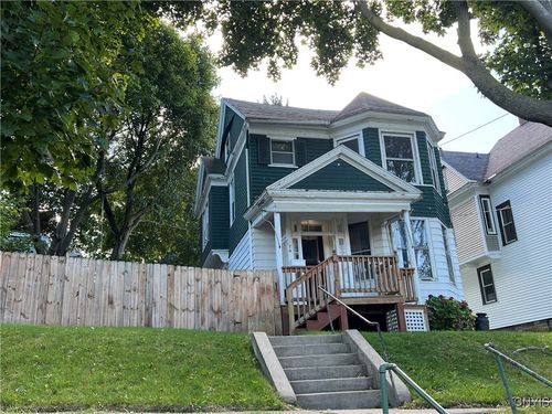 74 E Oneida St, Oswego, NY, 13126-2207 | Card Image
