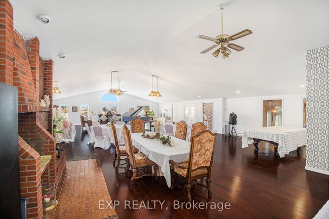 8411 Russell Rd, House other with 7 bedrooms, 5 bathrooms and 30 parking in Navan ON | Image 6