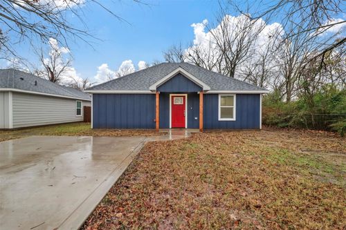 516 W Collins St, Denison, TX, 75020-7656 | Card Image