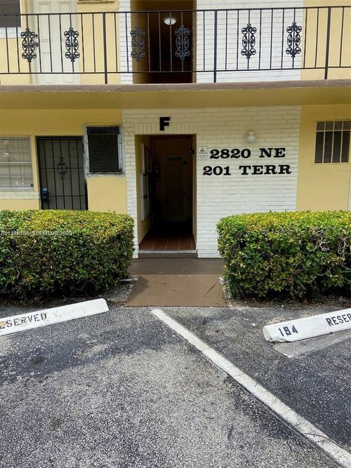 apt-f107-2820 Ne 201st Ter, Aventura, FL, 33180-2076 | Card Image