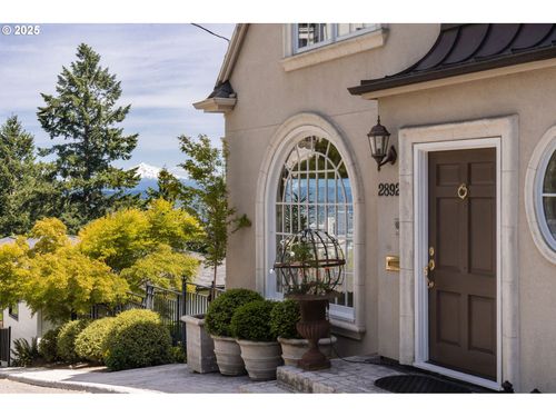 2892 Nw Beuhla Vista Ter, Portland, OR, 97210-3372 | Card Image
