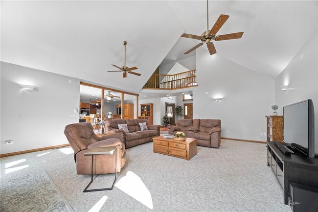 18989 Gospel Hill Rd, House other with 4 bedrooms, 4 bathrooms and 2 parking in Saegertown PA | Image 15
