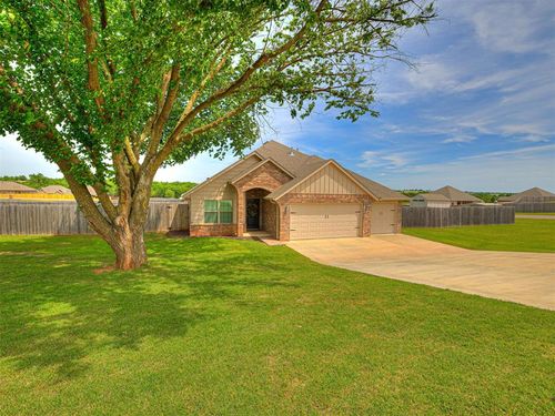 3696 King Arthur Court, Newcastle, OK, 73065 | Card Image