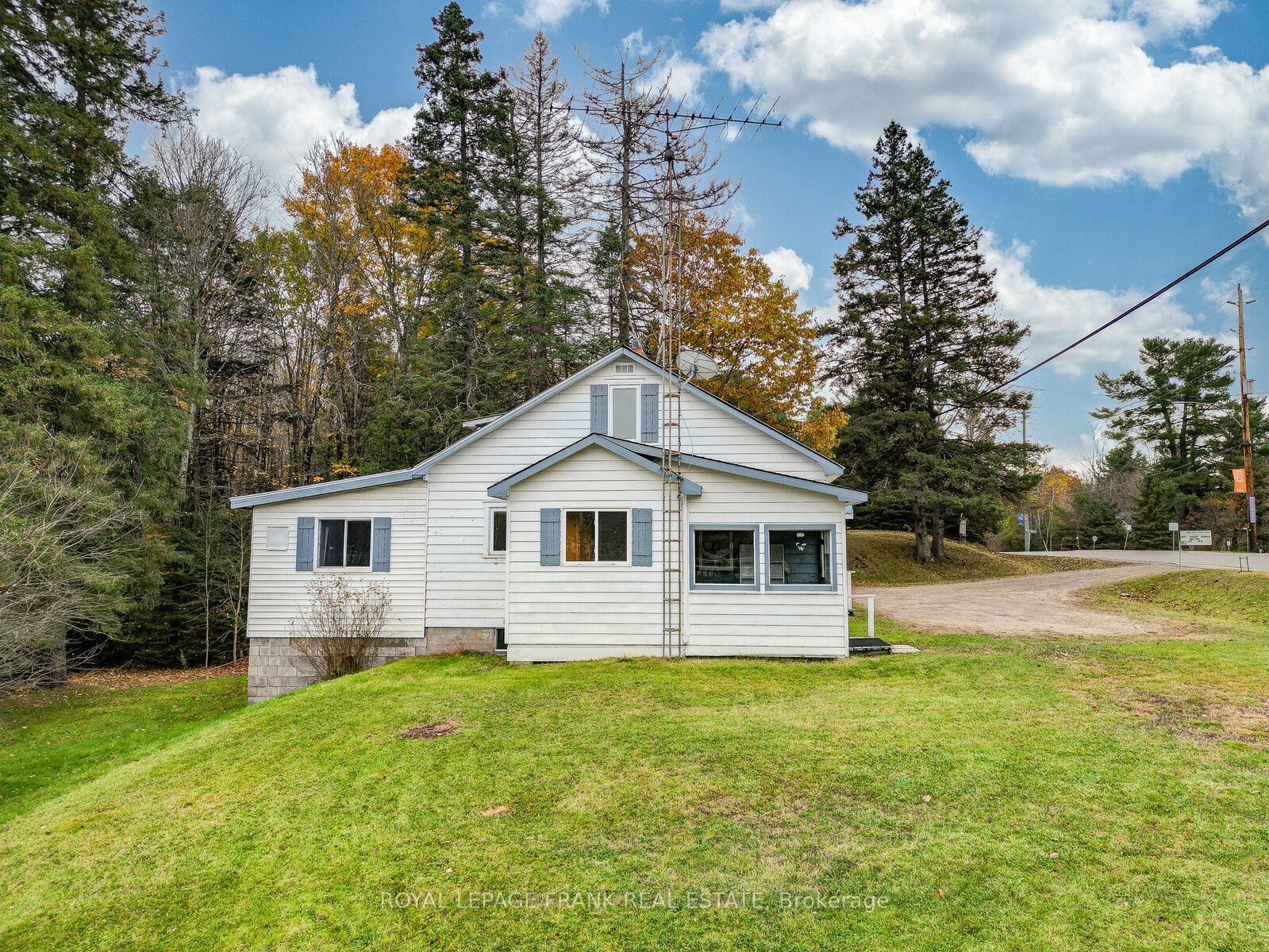 249 Burleigh St, Sold in Apsley Zoocasa