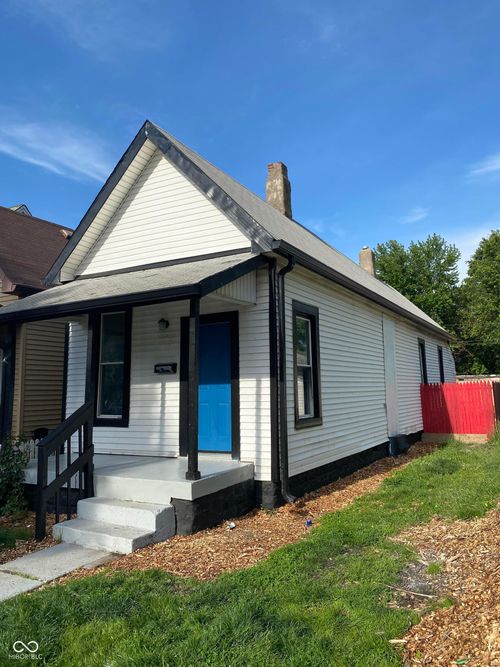 651 Division St, Indianapolis, IN, 46221-1218 | Card Image