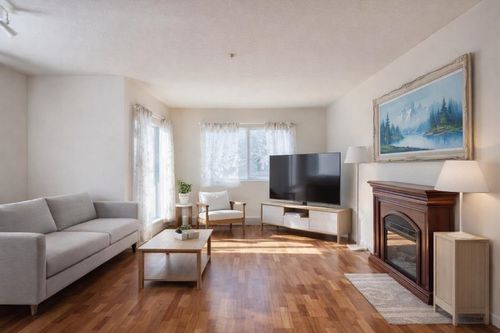 e307-40180 Willow Crescent, Squamish, BC, V8B0M3 | Card Image