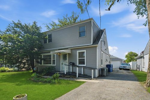 6811 W Crandall Ave, Worth, IL, 60482-1428 | Card Image