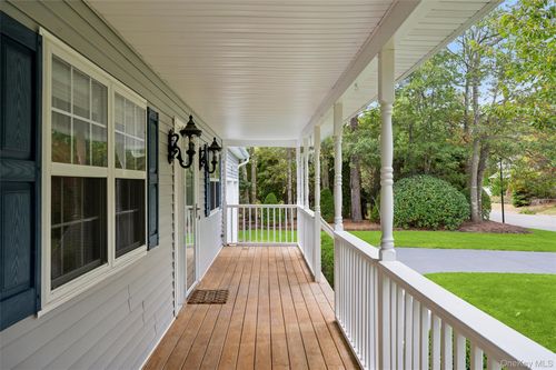 4 Palace Ct, Manorville, NY, 11949-3131 | Card Image