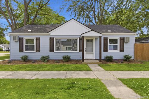 26375 Waldorf St, Roseville, MI, 48066-5500 | Card Image