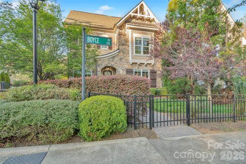 131 Boyce Rd, Charlotte, NC, 28211-6004 | Card Image