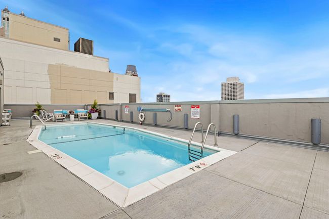 APT-17N - 1110 N Lake Shore Dr, Condo with 3 bedrooms, 3 bathrooms and 1 parking in CHICAGO IL | Image 30