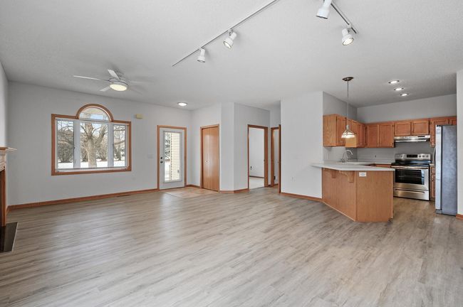 1118 Crystal Pl W, Townhouse with 2 bedrooms, 2 bathrooms and null parking in Chaska MN | Image 10