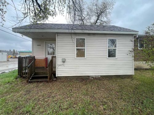 5009 54a St, Lloydminster, AB, T9V0S2 | Card Image