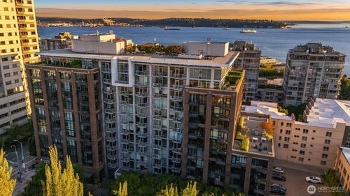 unit-1120-2911 2nd Ave, Seattle, WA, 98121-3056 | Card Image
