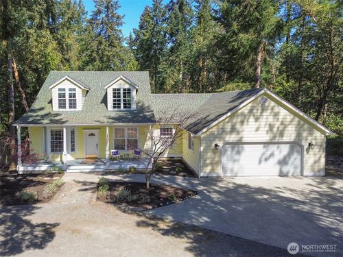 861 Kirner Rd, Sequim, WA, 98382-8130 | Card Image