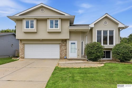 11722 S 27th St, Bellevue, NE, 68123-2748 | Card Image