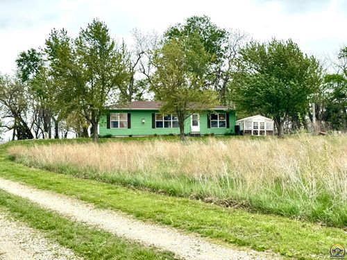 2205 116th Rd, Sabetha, KS, 66534-2220 | Card Image