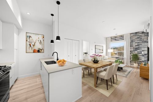 503-2493 Montrose Ave, Abbotsford, BC, V2S0L4 | Card Image