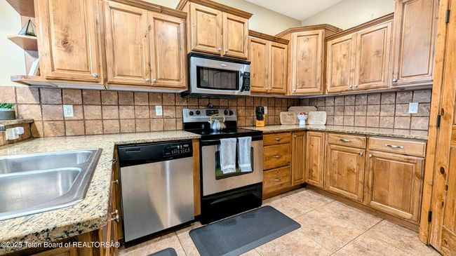 UNIT-19 - 715 Moraine Ct, Condo with 3 bedrooms, 2 bathrooms and null parking in Driggs ID | Image 8