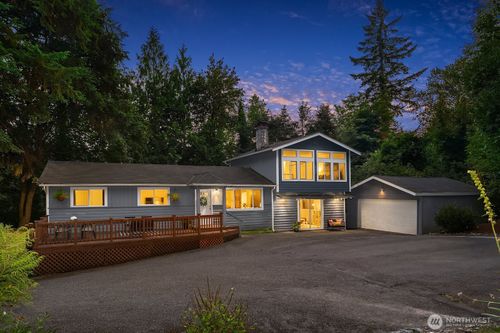 15650 Issaquah Hobart Rd Se, Issaquah, WA, 98027-8205 | Card Image
