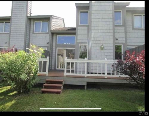 372 Summerhaven Dr N, East Syracuse, NY, 13057-3131 | Card Image