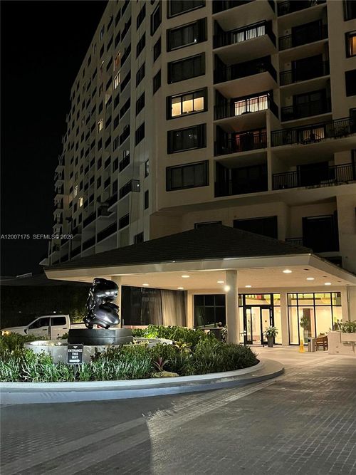 1809-540 Brickell Key Dr, Miami, FL, 33131-2697 | Card Image