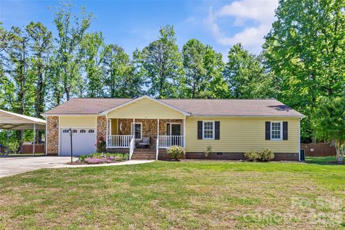 412 Scotland Dr, Kings Mountain, NC, 28086-3733 | Card Image