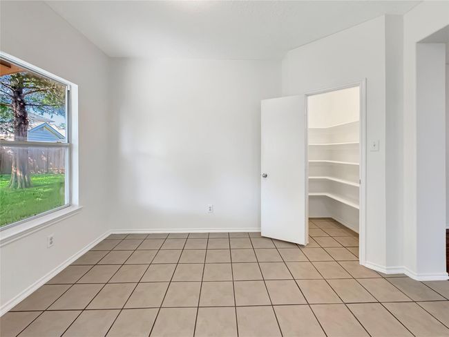 5427 Cilantro Ln, House other with 3 bedrooms, 2 bathrooms and 2 parking in Baytown TX | Image 8