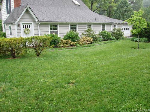 953 Ripley Ln, Oyster Bay, NY, 11771-4300 | Card Image
