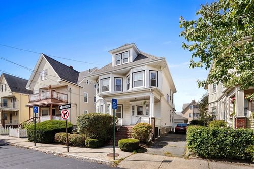 44 Walnut St, Everett, MA, 02149-2348 | Card Image