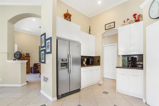 3848 Oak Ridge Cir, House other with 4 bedrooms, 3 bathrooms and null parking in Weston FL | Image 34