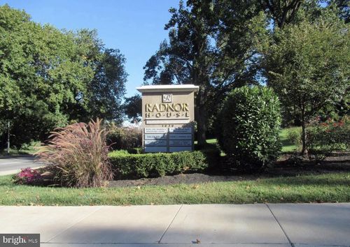 l4-1030 E Lancaster Ave, BRYN MAWR, PA, 19010 | Card Image