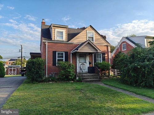 1920 E Jonathan St, ALLENTOWN, PA, 18109-1713 | Card Image