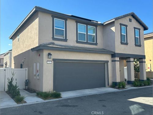 2511 Gunner Ridge Way, Rialto, CA, 92377-4001 | Card Image