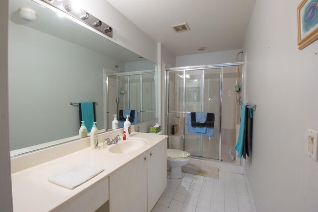 8285 Fresh Crk, Condo with 2 bedrooms, 2 bathrooms and null parking in West Palm Beach FL | Image 8
