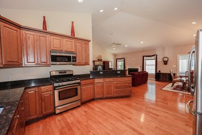 1 Harriet Court, Condo with 2 bedrooms, 2 bathrooms and null parking in Londonderry NH | Image 2