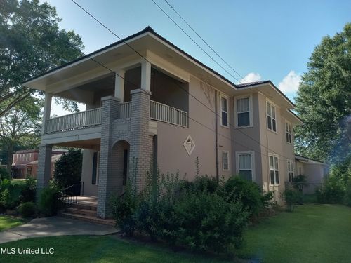 107 & 109 E Percy St, Indianola, MS, 38751-2442 | Card Image