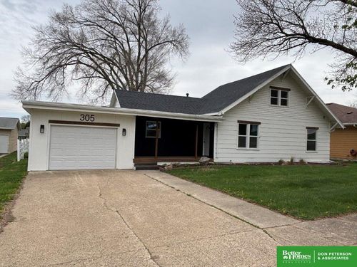 305 S Cedar Ave, Hartington, NE, 68739-4616 | Card Image