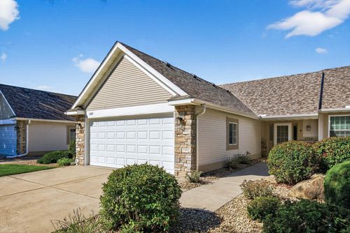 1726 14th Ct W, Hastings, MN, 55033-3491 | Card Image