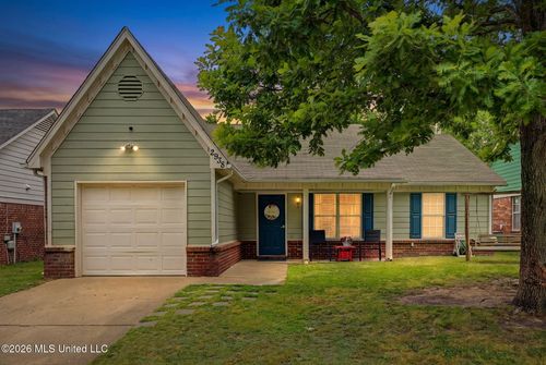 2938 Connor Reed Dr, Horn Lake, MS, 38637-1302 | Card Image