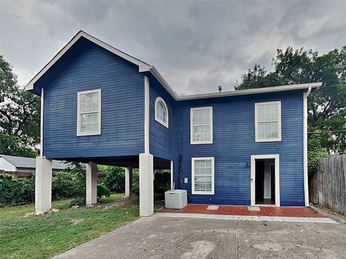 back-2911 Ryan Ave, Fort Worth, TX, 76110-3443 | Card Image