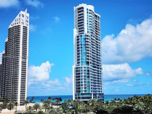 714-210 174th St, Sunny Isles Beach, FL, 33160-3338 | Card Image