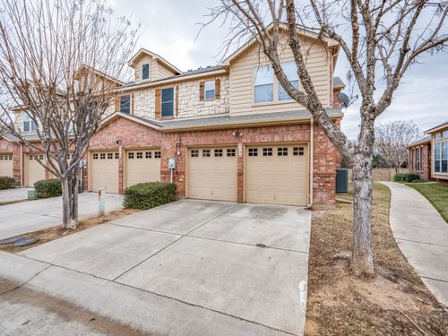 2746 Denali Park Dr, Grand Prairie, TX, 75050-1309 | Card Image