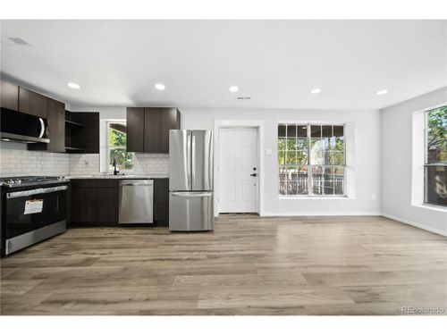 1075 S Raleigh St, Denver, CO, 80219-3113 | Card Image