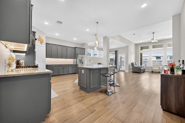 Open Floor Plan | Image 11