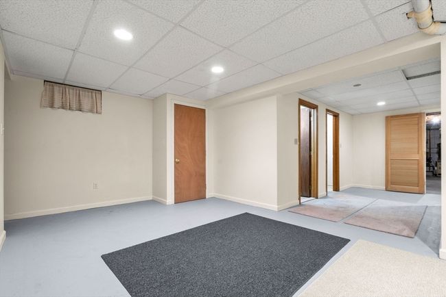 369 Border Rd, House other with 4 bedrooms, 4 bathrooms and 6 parking in Concord MA | Image 32