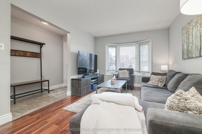 69 Janedale Cres, House other with 3 bedrooms, 2 bathrooms and 3 parking in Whitby ON | Image 5