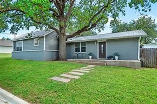 411 Harcourt St, Weatherford, TX, 76086-3027 | Card Image